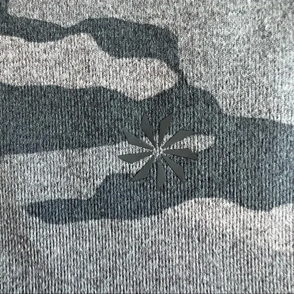 Athleta Girl • Gray Camo Printed Chit Chat Tight Leggings • Size XXL/16 - Picture 8 of 11